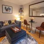 Chelsea One Bed Mins From Kings Road